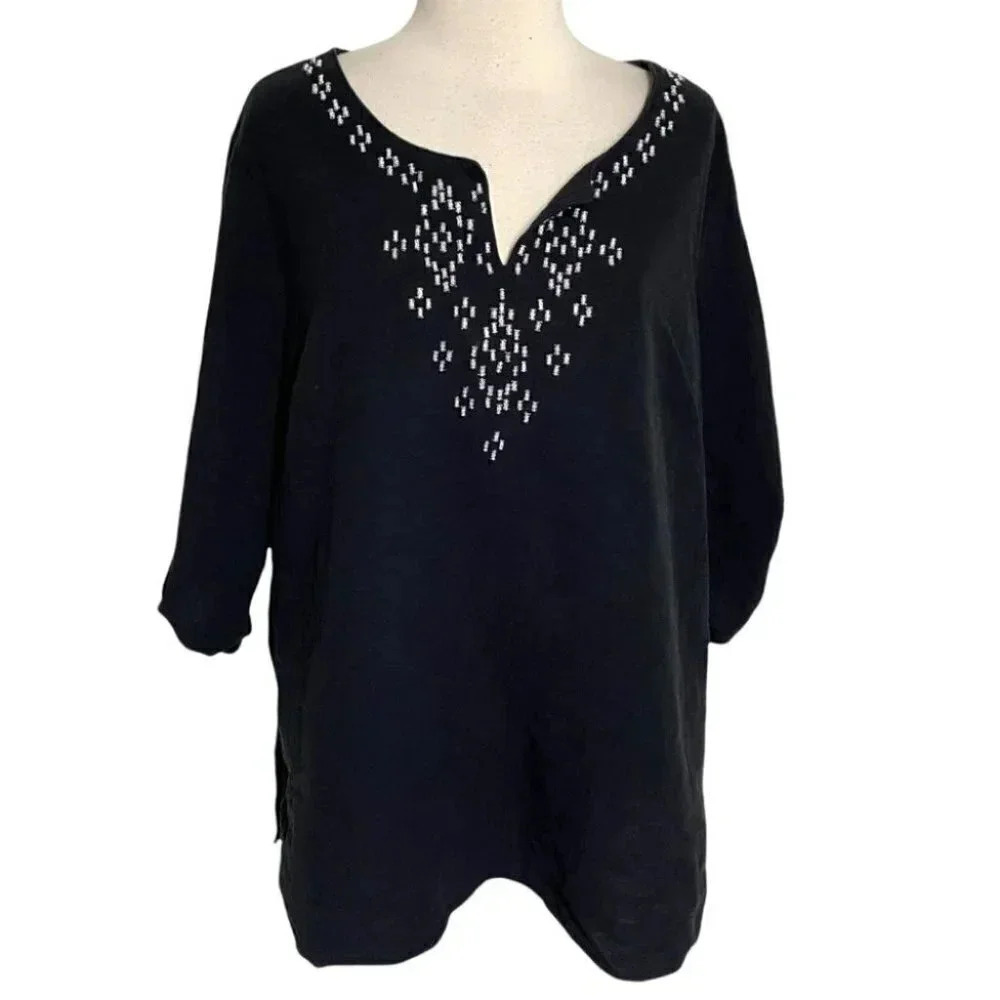 Susan Graver 1X black split neck silver‎ beaded neck line tunic